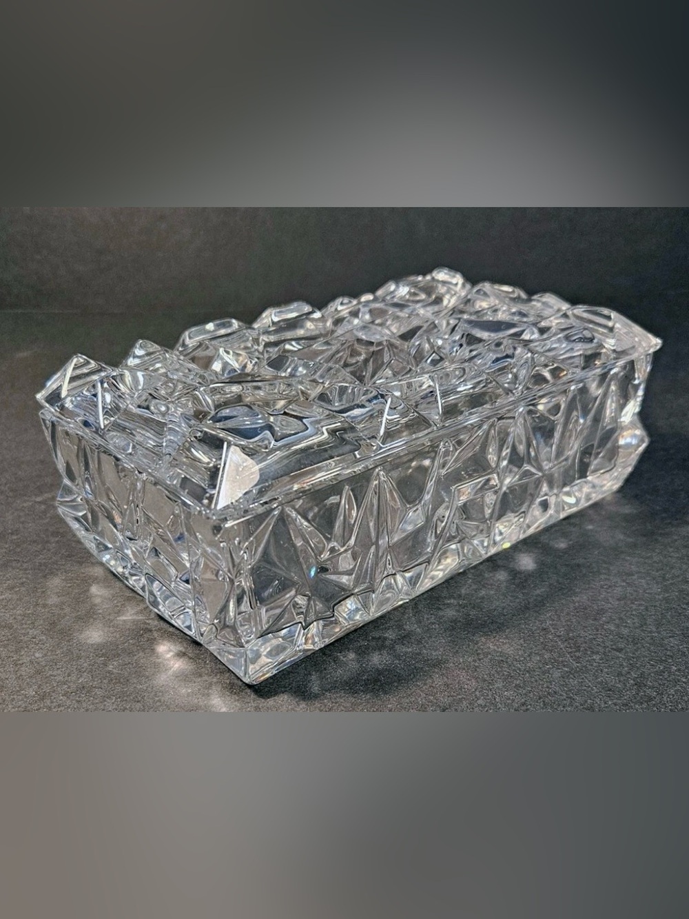 Vintage Tiffany & Co. Rock Cut Crystal Jewlery Box
Excellent Condition - Picture 9 of 13